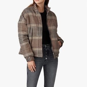 The fifth Label Jacket Size: 4